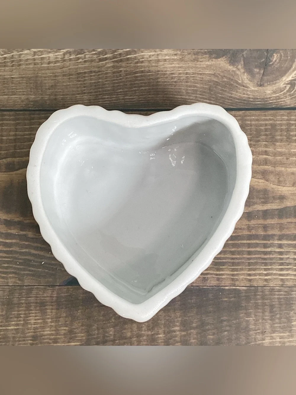 Ceramic Porcelain Heart Shaped Trinket Box With Rose Flower 3.25